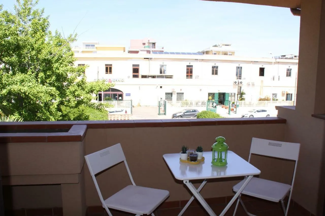 La Villa 3 Apartments Cagliari